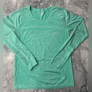 Nike dri-fit ladies medium